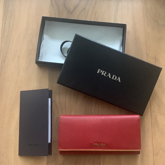 AUTHENTIC Prada Saffiano Leather Wallet Large - Picture 1 of 11